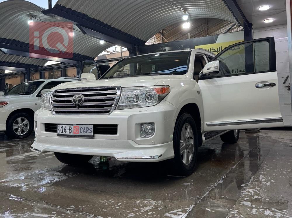 تويوتا لاندكروزر